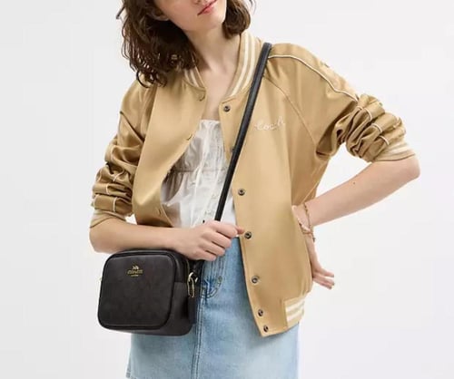 حقيبه كوتش المقاس الكبير Jamie