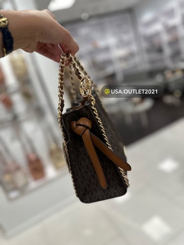 حقيبه مايكل كورس المقاس الصغير Mina