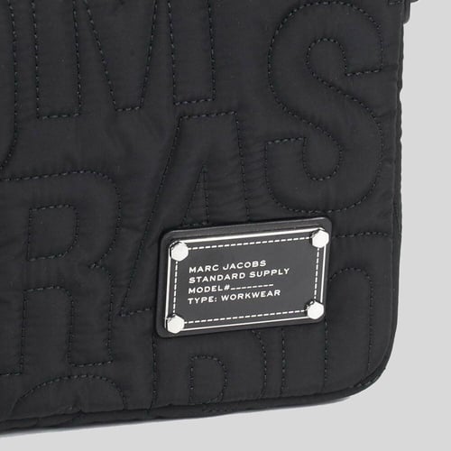 حقيبه مارك جاكوبز تكفي لاب توب مقاس 13 انش