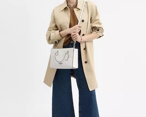 حقيبه كوتش المقاس الوسط Maggie