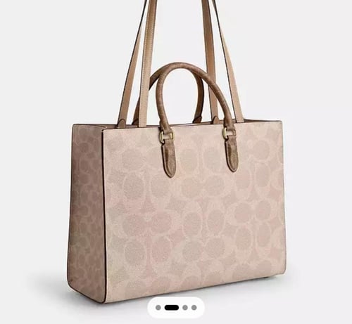 حقيبه كوتش المقاس الكبير Maggie