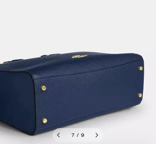 حقيبه كوتش المقاس الكبير Maggie