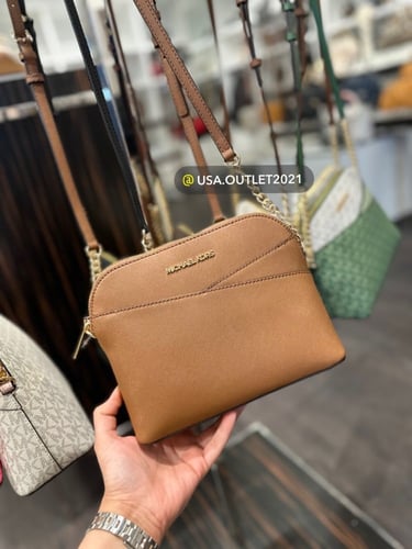 حقيبه مايكل كورس لون بني Jet Set Travel