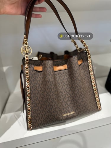 حقيبه مايكل كورس المقاس الكبير Mina