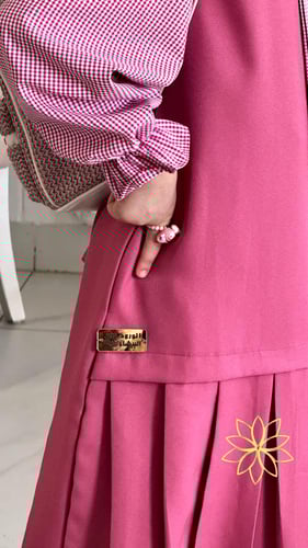 مريول ابتدائي الورود البيضاء D