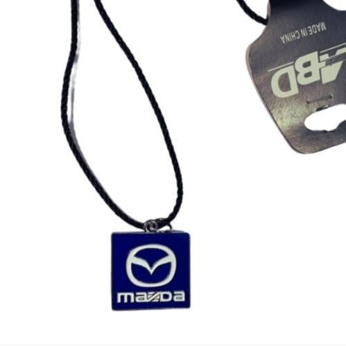 قلادة معلقة على مراه السيارة مازدا