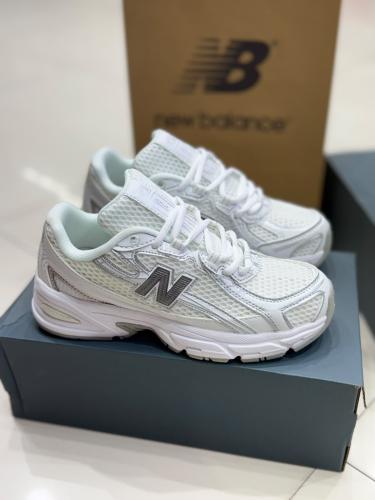 New Balance 740