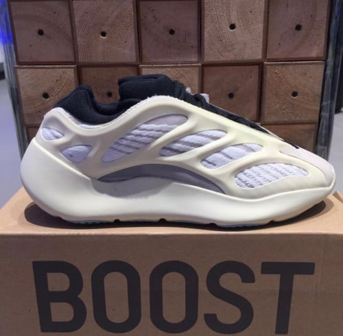 Yeezy700
