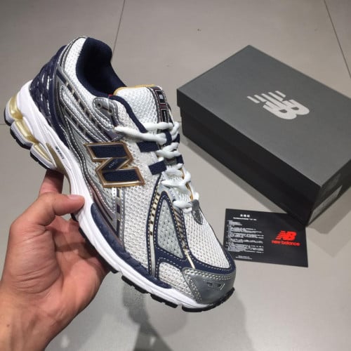 New Balance 1906R