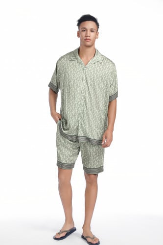 طقم حرير بطبعة جرافيك