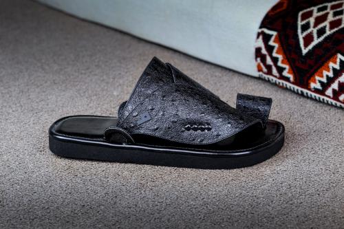 جلد نعام اسود كامل (يفضل طلب مقاس اكبر)