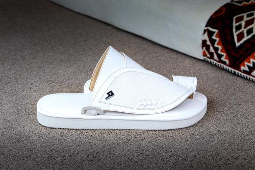 جلد سحلية ابيض قص (يفضل طلب مقاس اكبر)