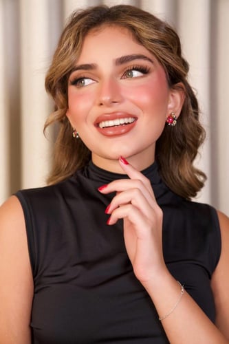 أقراط زهور الكريستال الملونة