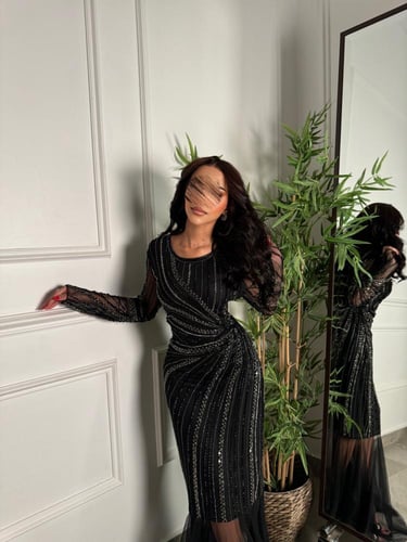 فستان سهره شك اسود بنمط النقش