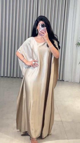 جلابية ستان بخطوط كريستال