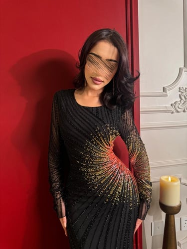 فستان سهرة شك طويل بنمط هندسي