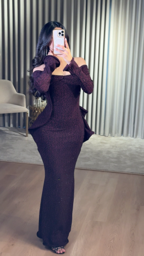 فستان بتصميم اوف شولدر