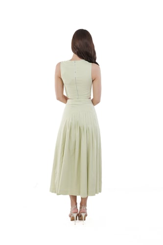 بلوزة كروب كتان بدون أكمام