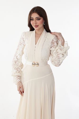 فستان بيج شيفون بتداخل دانتيل باكمام طويلة