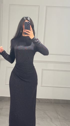 فستان سهرة بلمعة ملونة