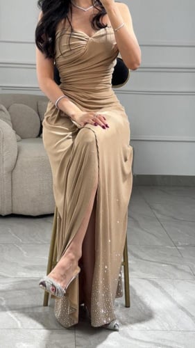 فستان سهرة توب مزين بثنايا