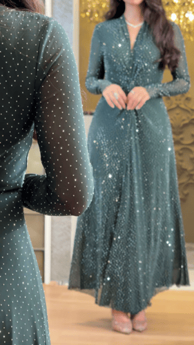 فستان تل ناعم زيتي بكريستالات متناثرة