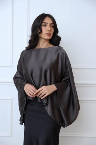 بلوزة ستان ناعم