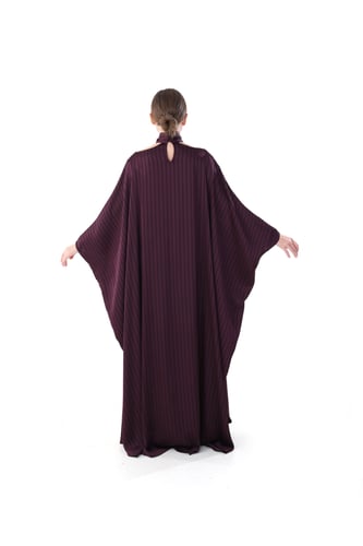 قفطان بعقده على الرقبة بخطوط طولية