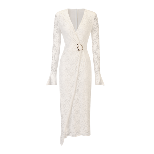 فستان دانتيل ابيض بقصة لف