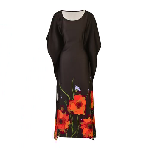 قفطان ساتان أسود بطبعة ورود