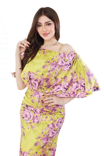 فستان أصفر بطبعة زهور بنفسجية