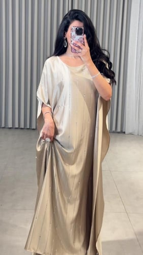 جلابية ستان بخطوط كريستال