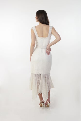 فستان جاكار أوف وايت دانتيل