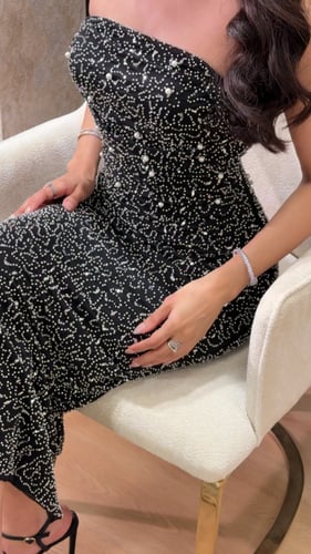 فستان سهرة مزين بلؤلؤ