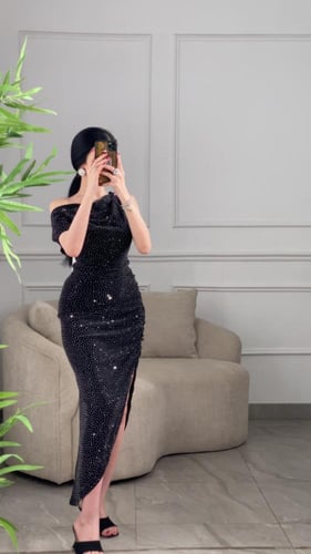 فستان سهرة بكريستالات صغيره