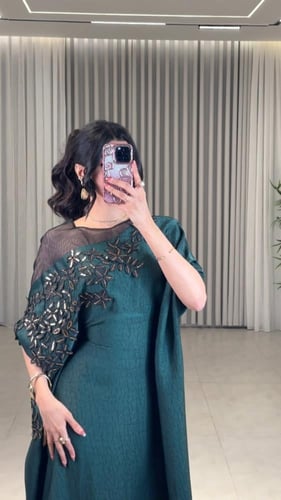 جلابية ستان بطابع بارز