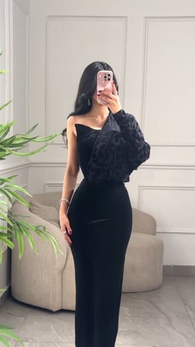 فستان بقصه الكم الواحد