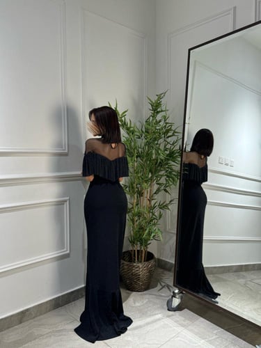 فستان ناعم بلمعه