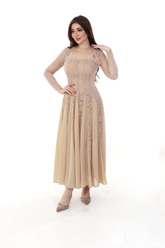 فستان دانتيل بلون بيج راقي