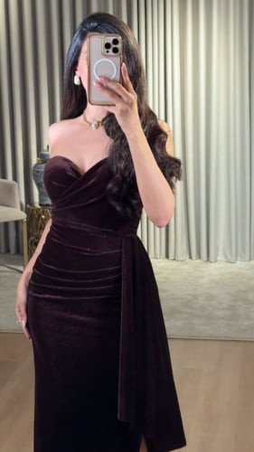 فستان توب مخملي فاخر بلون موكا