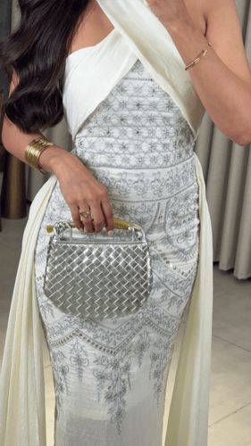 قفطان اوف وايت بتطريز فضي