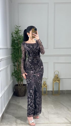 فستان سهره شك بثنايا من الامام