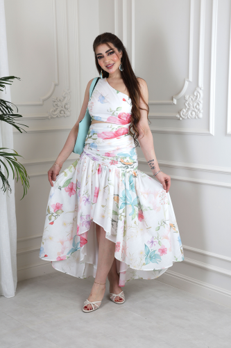 فستان مورد بفتحة من الخصر