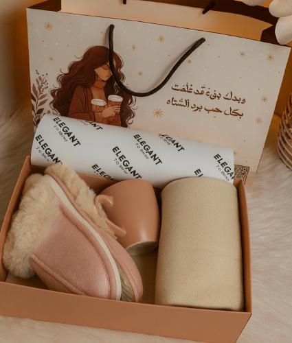 هدايا الشتاء لأجمل النساء ،شال شتوي ، شبشب ،كوب