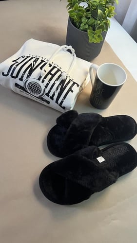 هدايا مميزة للبنات سويت شيرت