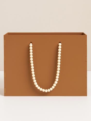 اختاري الملابس واضيفي له بوكس اكرليك لتحصلي على اج...