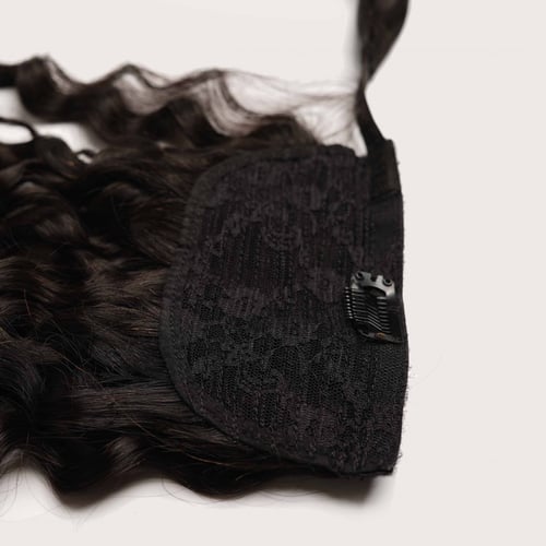 بونيتيل ذيل حصان كيرلي كثافه 100 جرام طول 22 انش