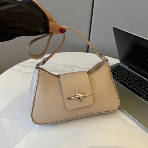 حقائب كتف كلاسيكية من الفضة للنساء