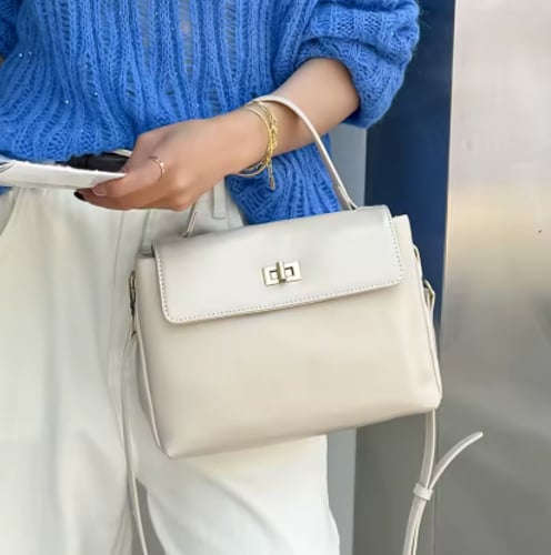 حقيبة يد من الجلد للنساء