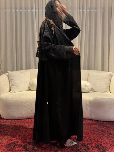 عبايه نجلاء